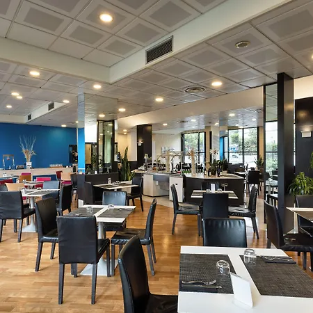 Novotel Hotel 4*