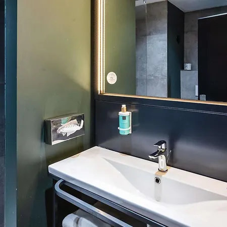 Novotel Hotel 4*