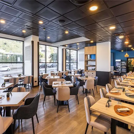 Novotel Hotel 4*