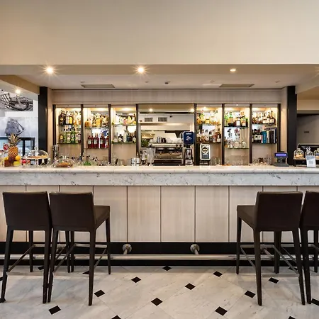 酒店 诺富特热那亚欧维斯特酒店 4*